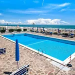 Apartment Sea View With Swimming Pool *