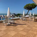 Sea View With Swimming Pool *