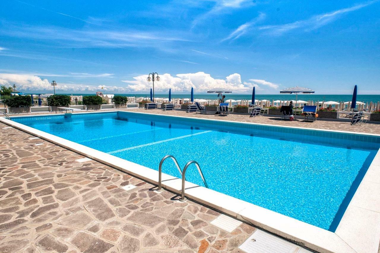 Sea View With Swimming Pool